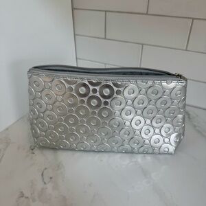 Clinique Silver Metallic Cosmetic Bag • Travel Makeup Case • Toiletry Pouch